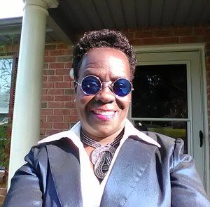 Meet your Posher, Robin